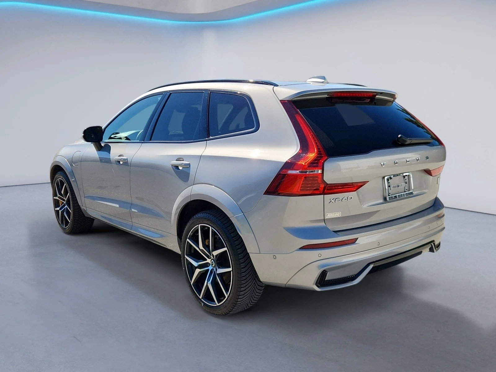 Used 2024 Silver Dawn Metallic Volvo Polestar Engineered image 5