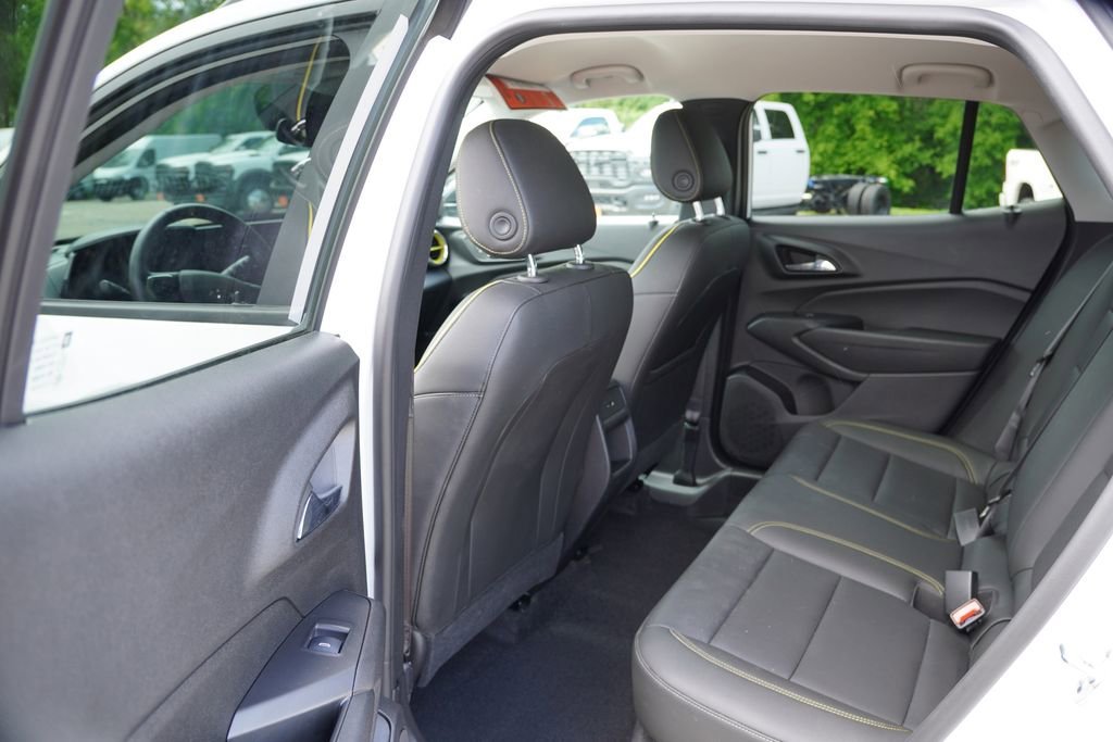 2025 Chevrolet Trax Activ - Photo 16