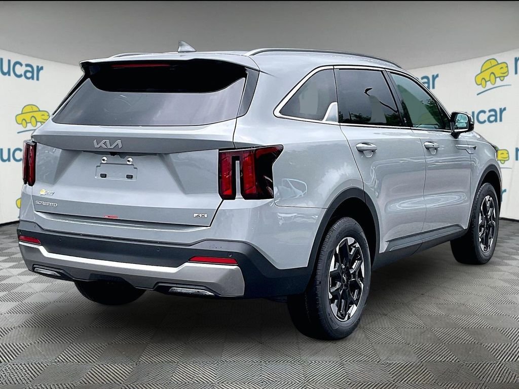 New 2026 Wolf Gray Kia S image 7