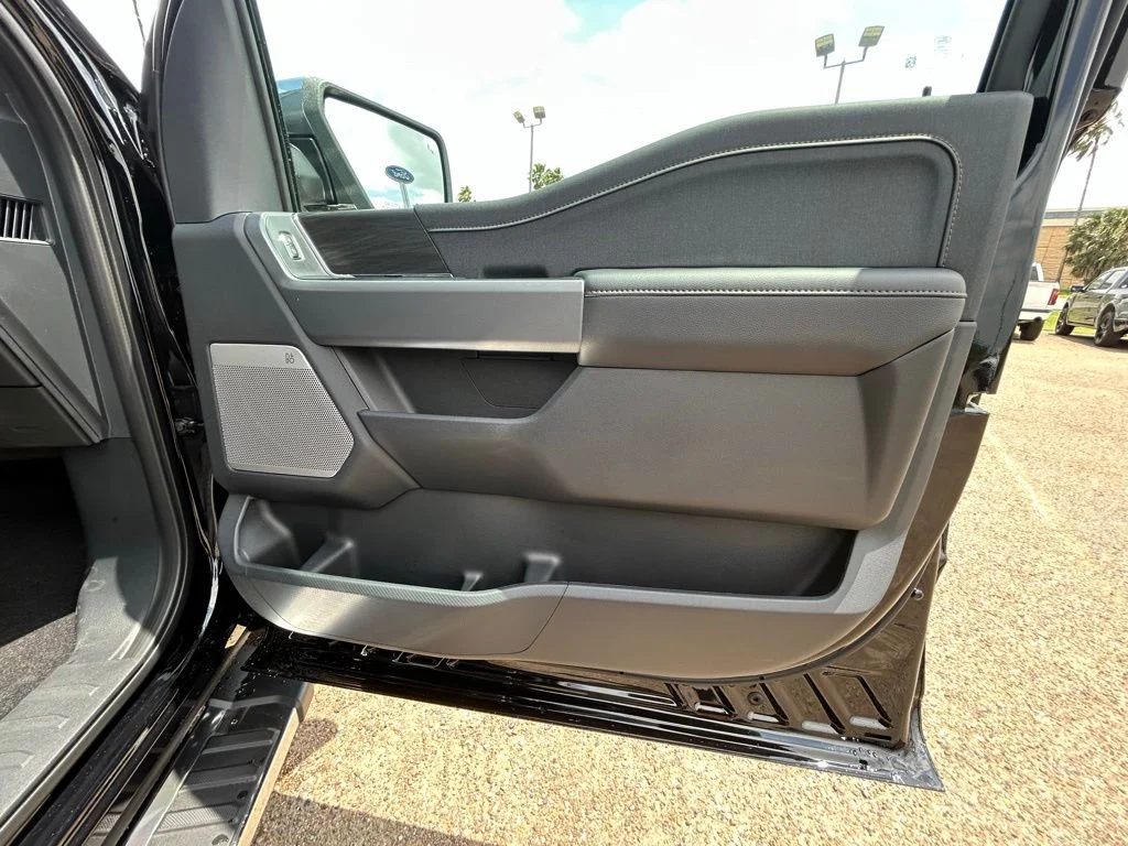 New 2026 Agate Black Metallic Ford Lariat® image 24