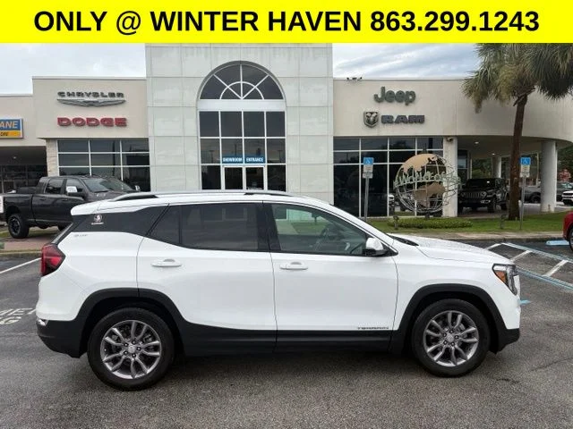 Used 2023 White GMC SLT image 3