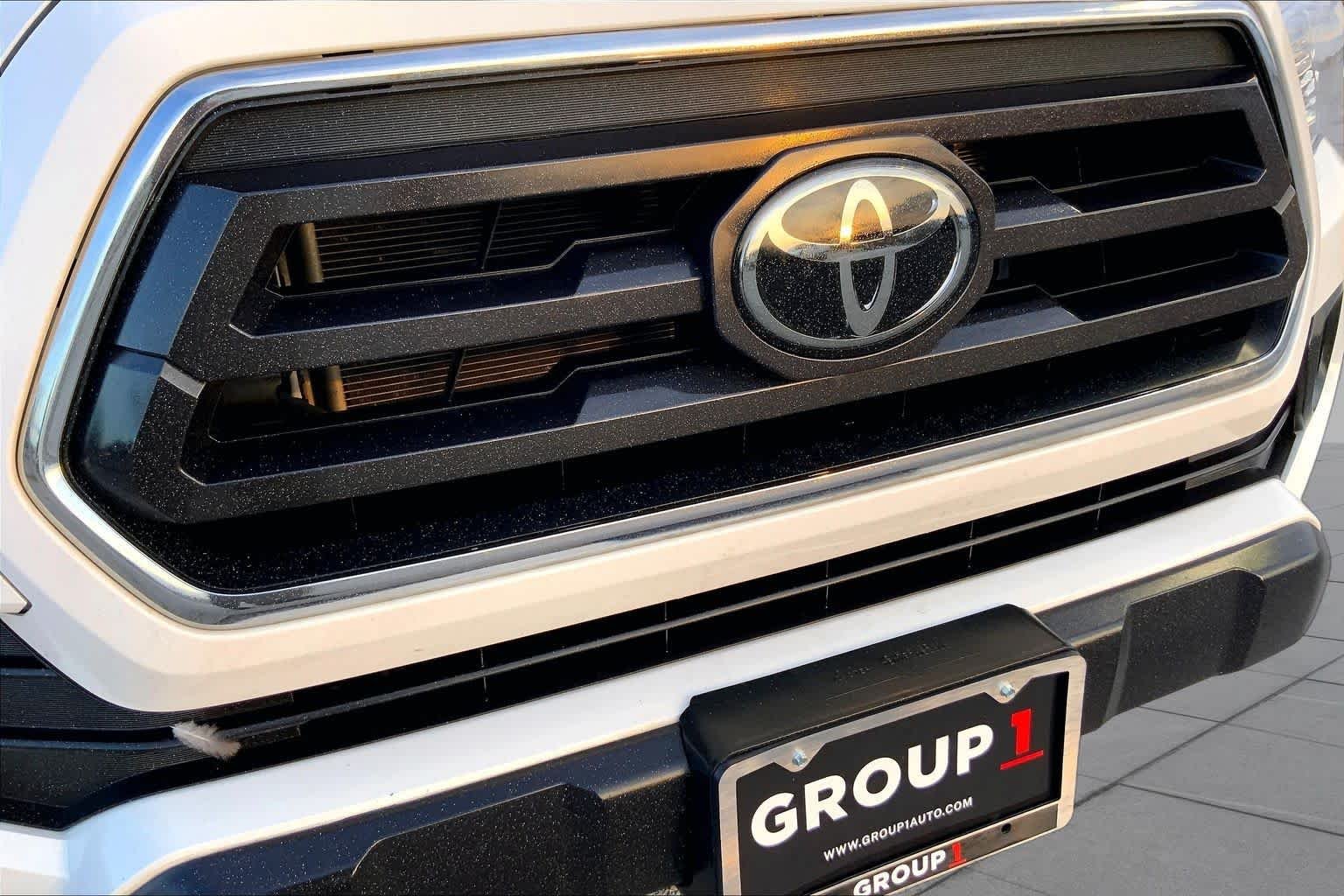 Used 2023 Ice Cap Toyota SR5 image 29