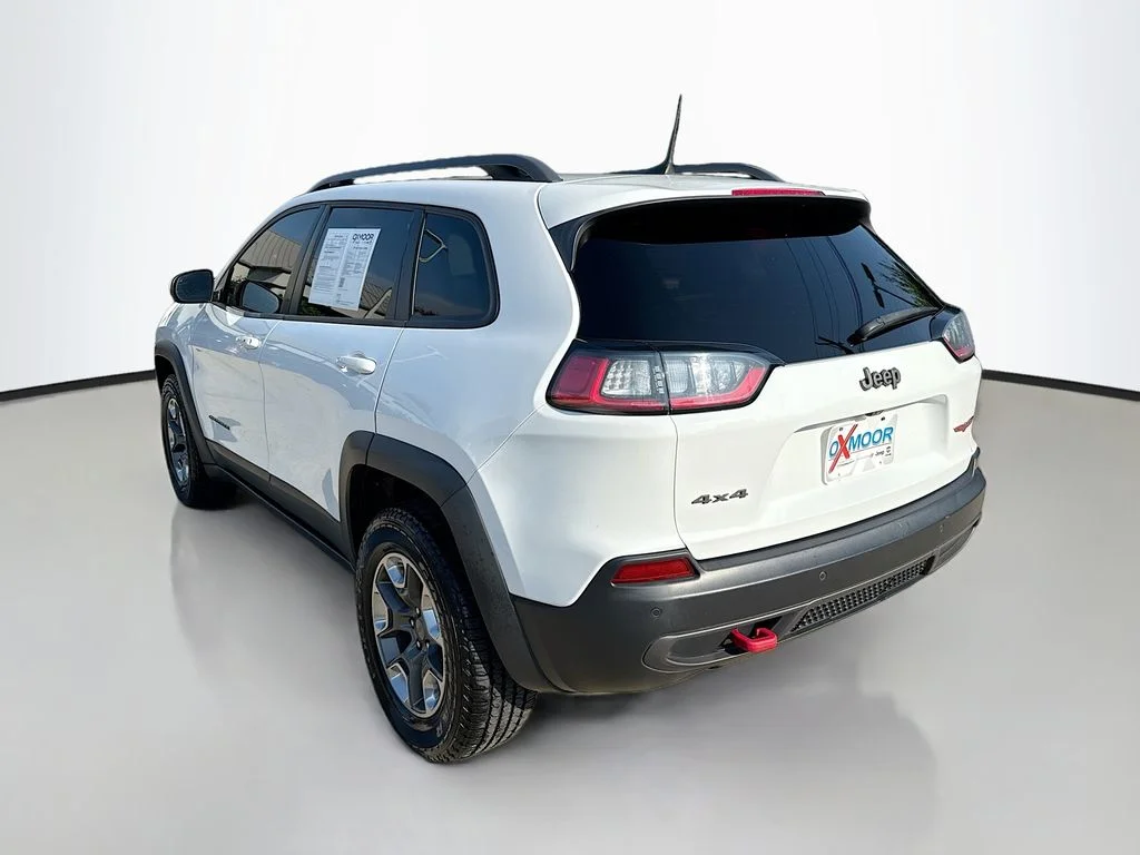Used 2019 Bright White Clearcoat Jeep Trailhawk image 5