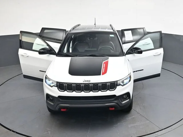 2025 Jeep Compass Trailhawk - Photo 30