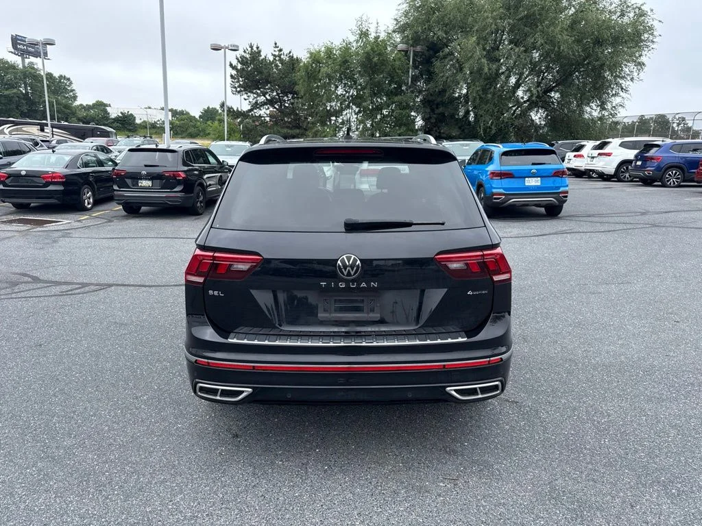 Certified Used 2023 Deep Black Pearl Volkswagen 2.0T SEL R-Line image 25