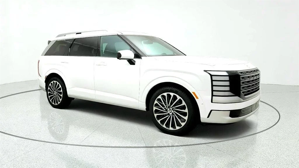 Used 2026 Creamy White Pearl Hyundai Calligraphy AWD image 3