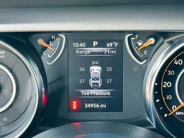 Used 2022 White Jeep Unlimited Sport S image 13