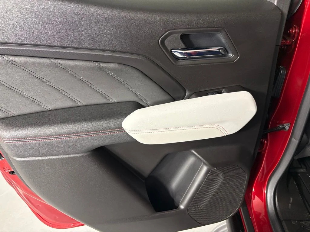Used 2026 Red GMC AT4X image 37