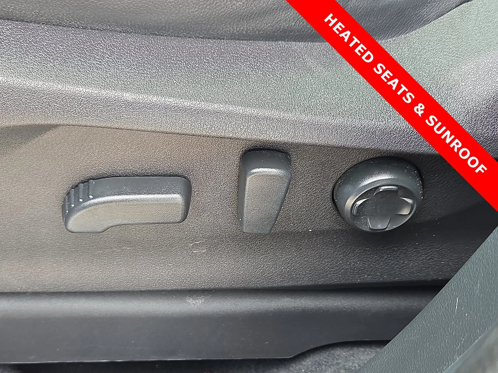 Used 2023 Ice Silver Metallic Subaru Limited image 16
