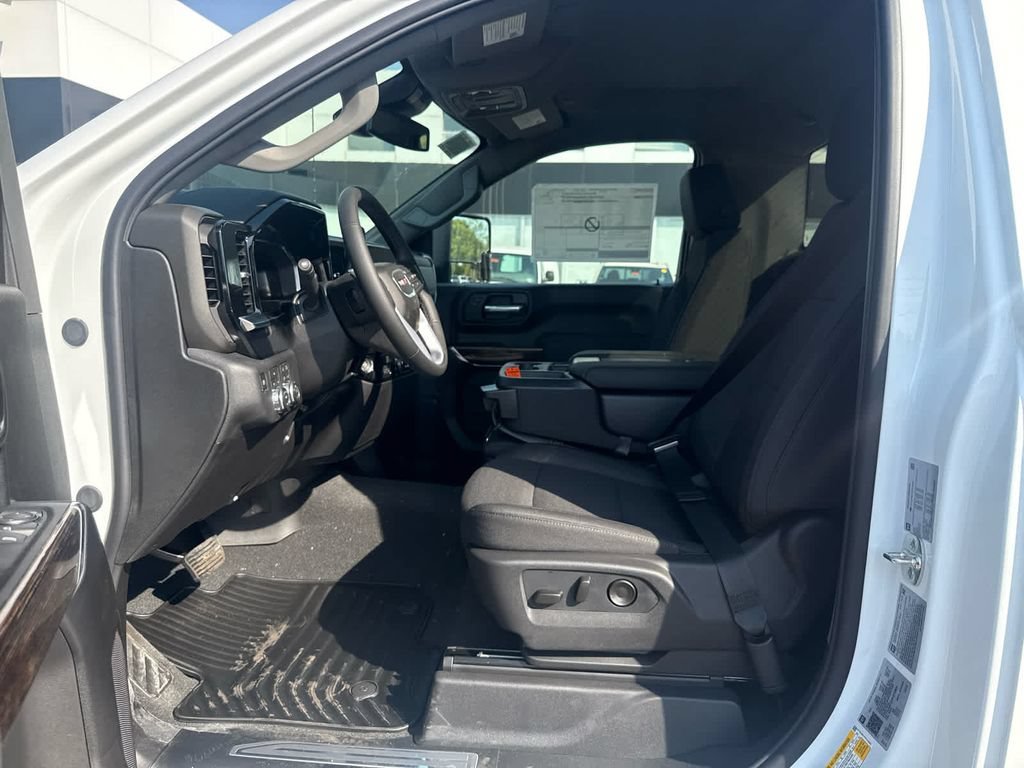 New 2026 Summit White GMC SLE image 19