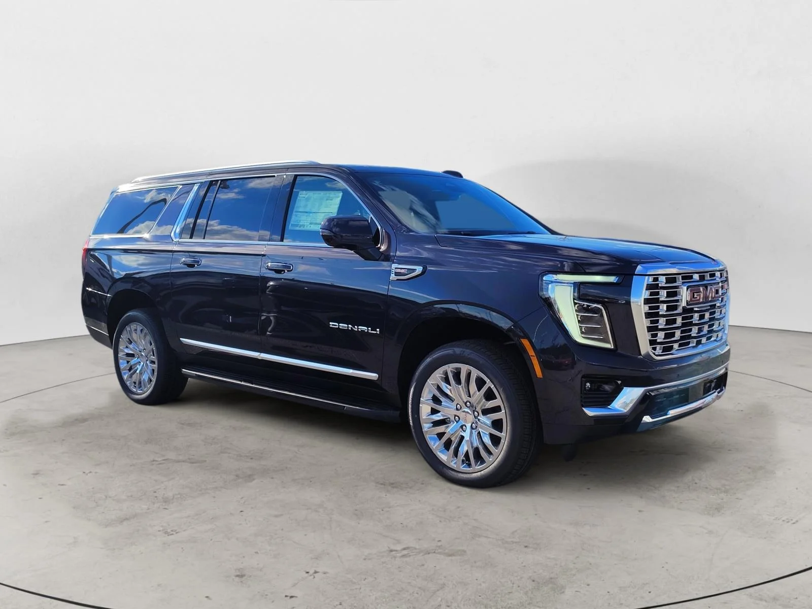 2026 GMC Yukon XL Denali - Photo 6