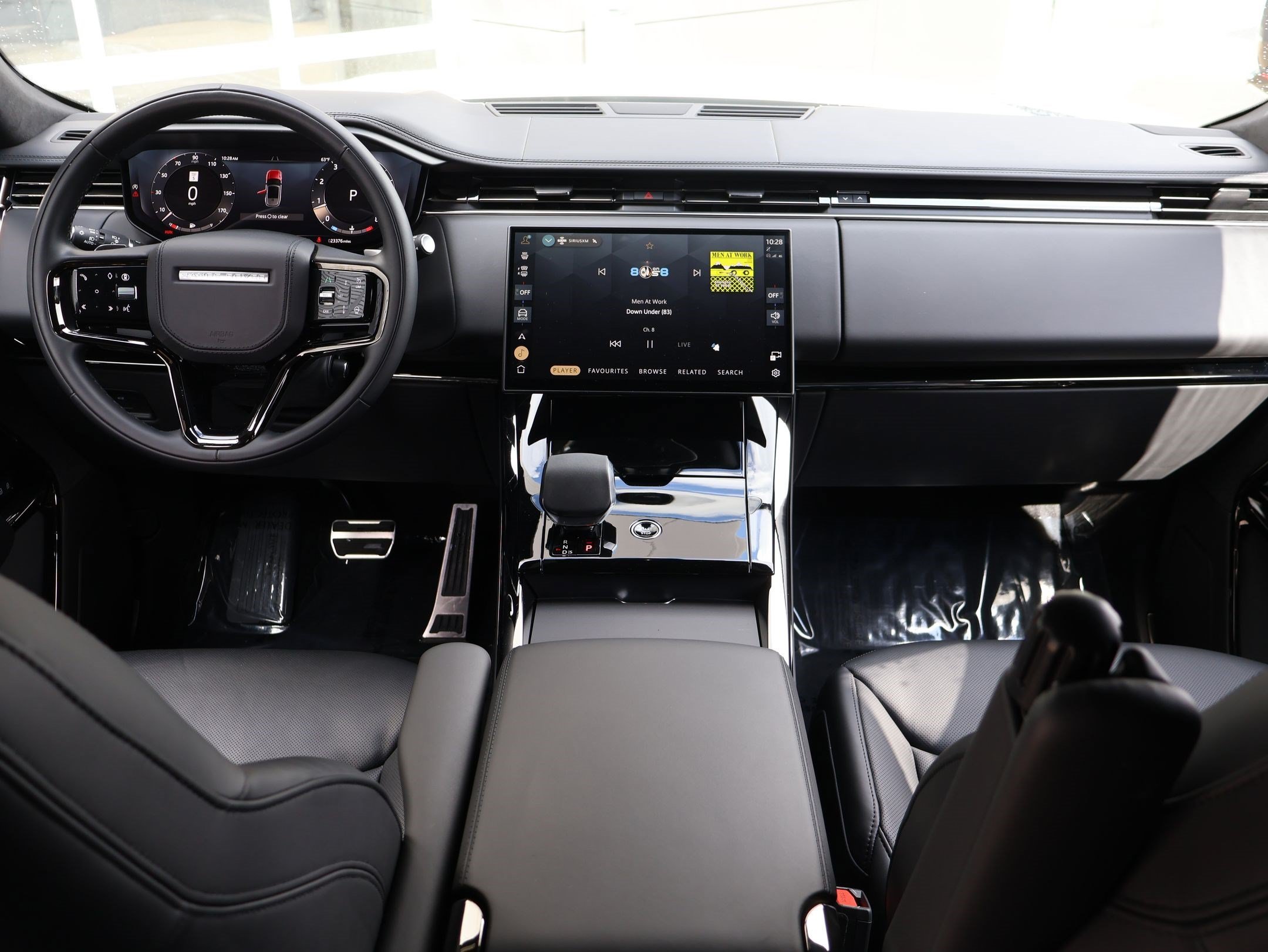 Certified Used 2025 Fuji White Land Rover Autobiography image 27