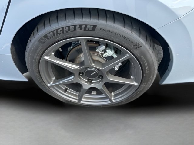Used 2025 Urban Gray Pearl Honda  image 8