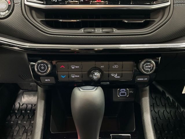New 2026 Joose (DISC) Jeep Latitude image 20
