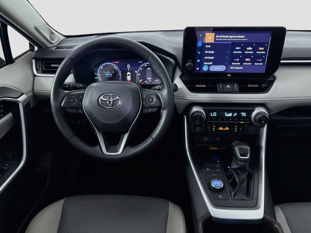 Used 2024  Toyota Hybrid Limited image 21