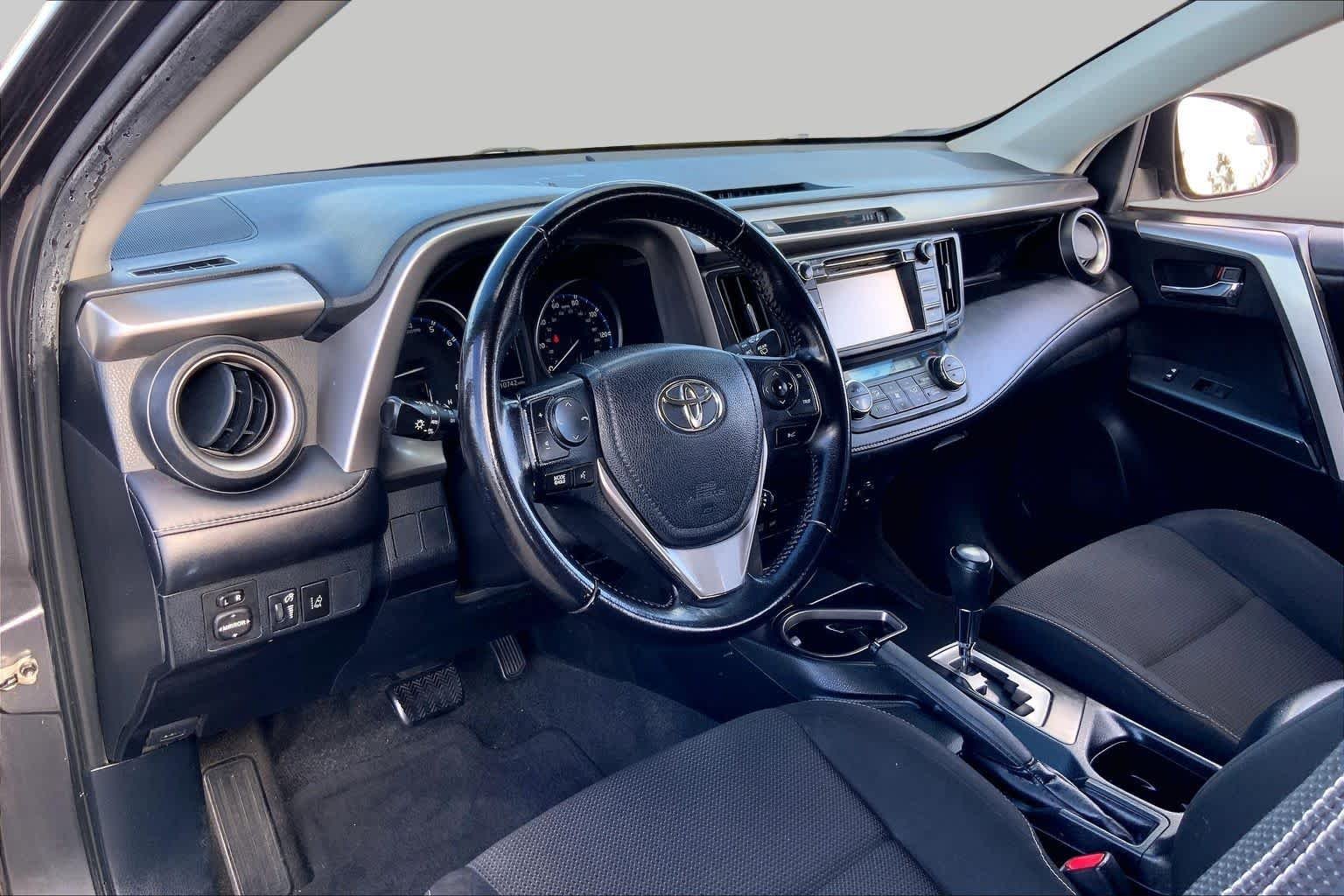 Used 2017 Magnetic Gray Metallic Toyota XLE image 17