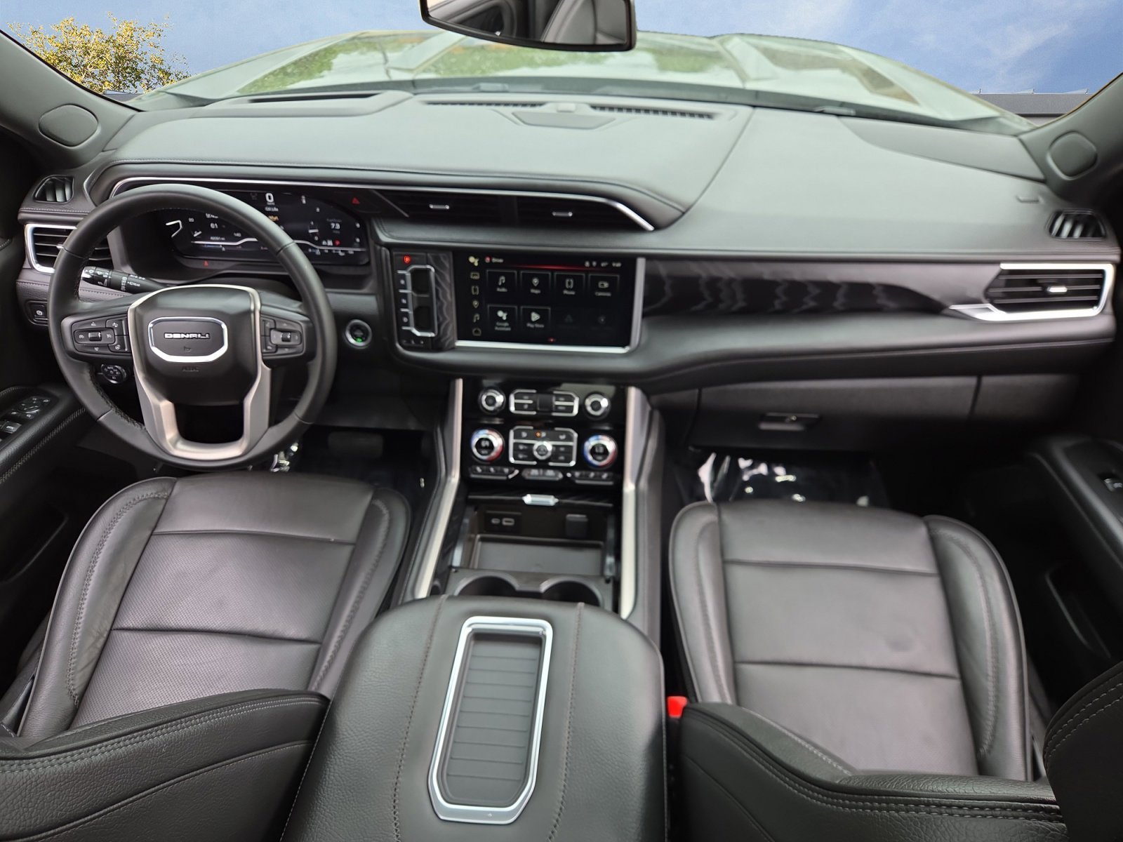 2024 GMC Yukon XL Denali - Photo 11