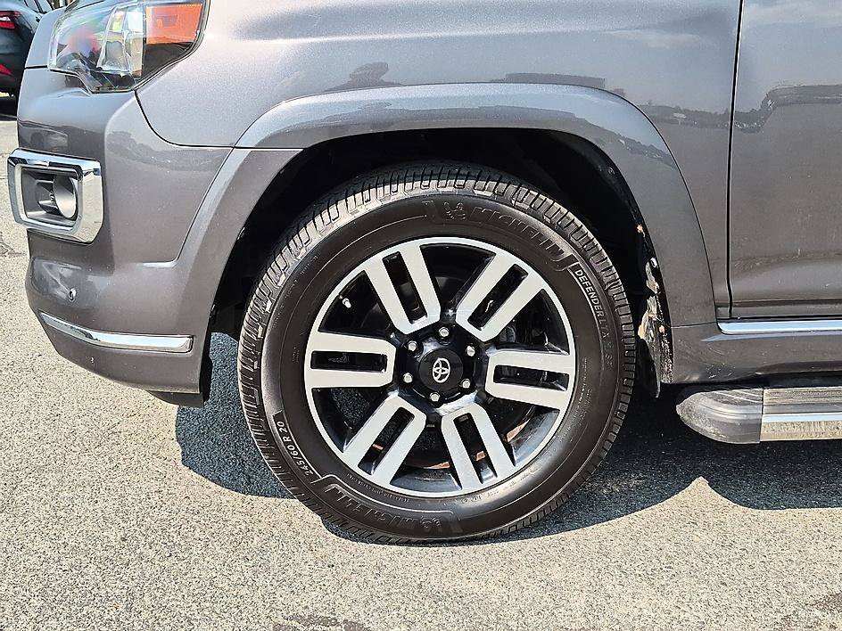Used 2018 Magnetic Gray Metallic Toyota Limited image 10