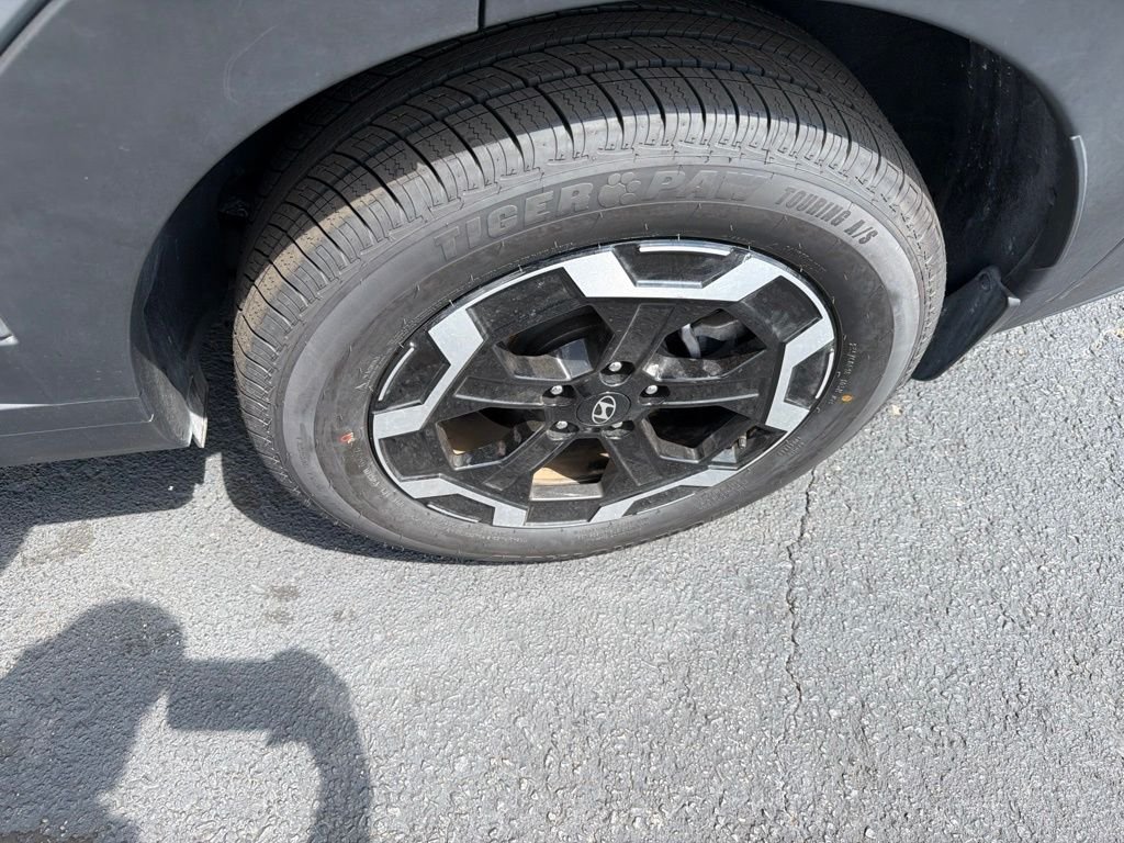 Used 2024 Gray Hyundai SE image 11