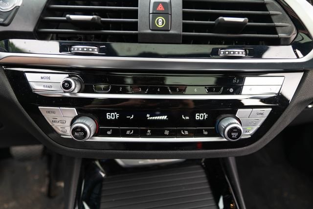 Used 2020 Glacier Silver Metallic BMW xDrive30i image 28