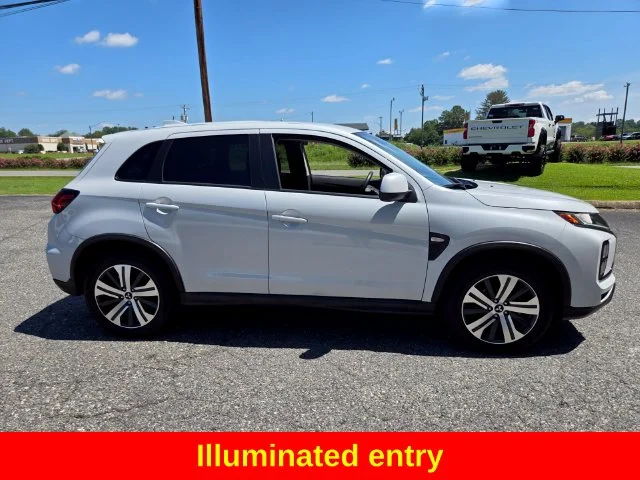 Used 2024 White Mitsubishi 2.0 ES image 10