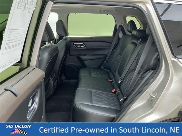 Used 2023 Champagne Silver Metallic Nissan Platinum image 19
