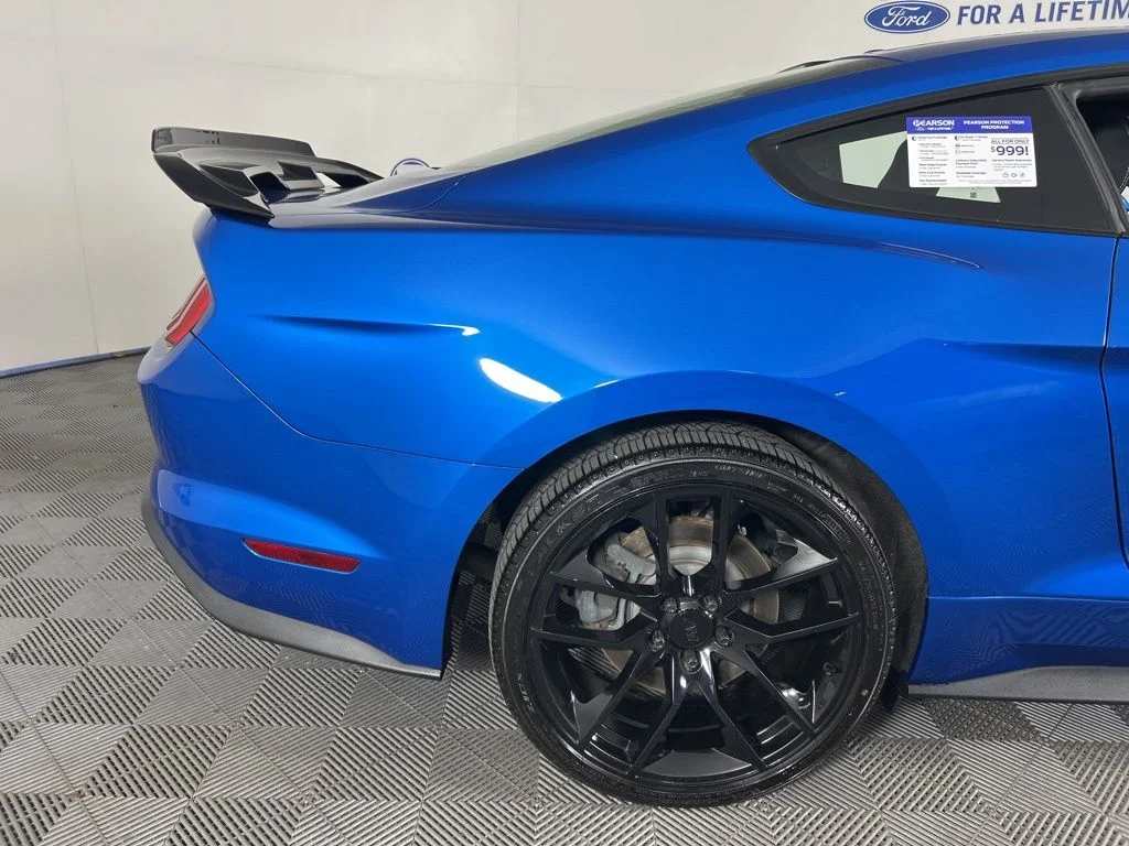2019 Ford Mustang GT - Photo 11