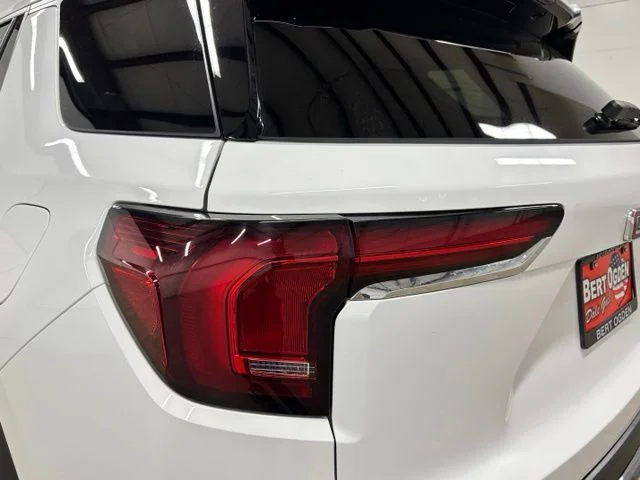 Used 2026 White GMC Elevation image 7