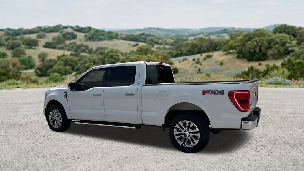 Used 2022 White Ford XLT image 7