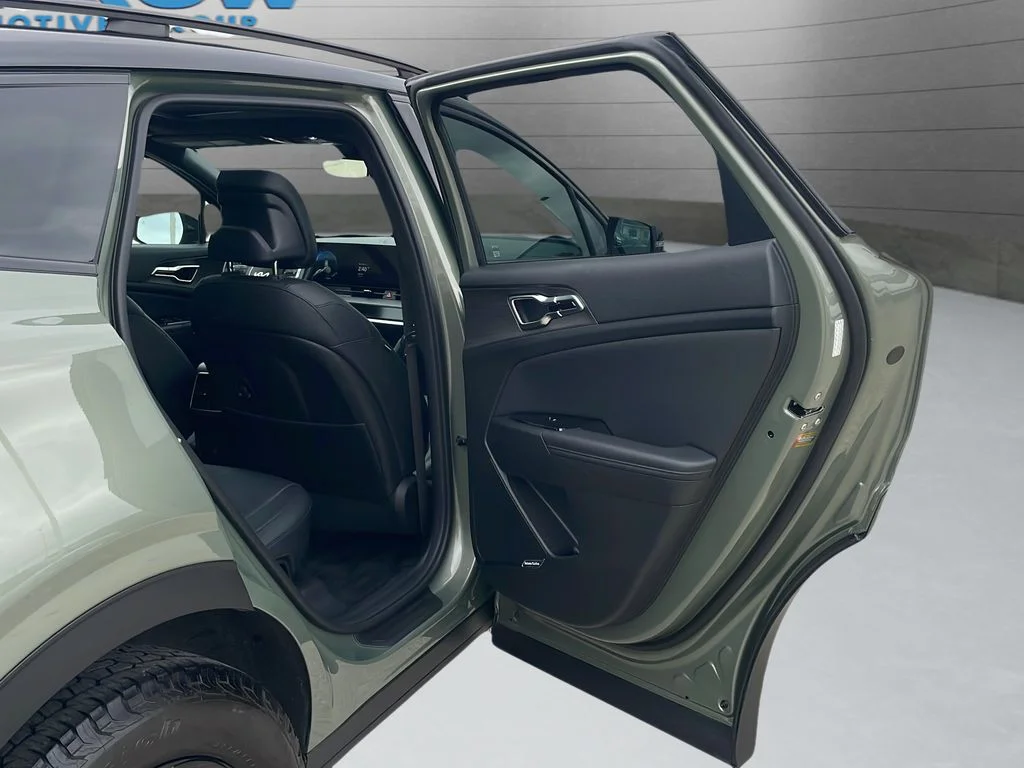 Certified Used 2023 Green Kia X-Pro Prestige image 41
