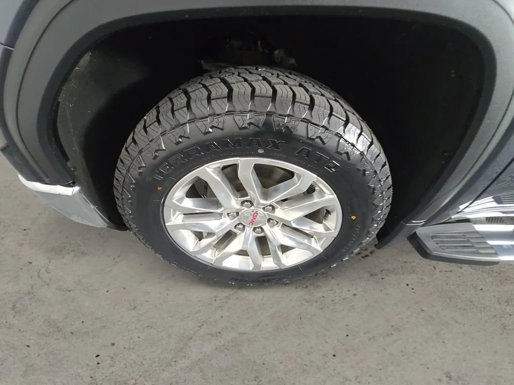 Used 2020 DARK SKY METALLIC GMC SLT image 9