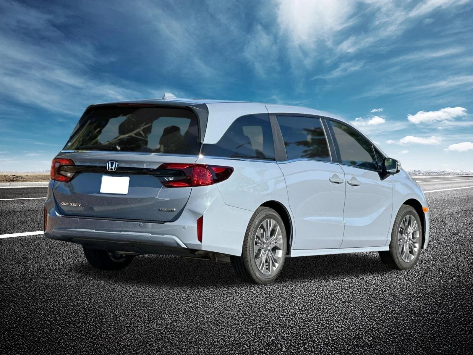 New 2026 Sonic Gray Pearl Honda Touring image 3