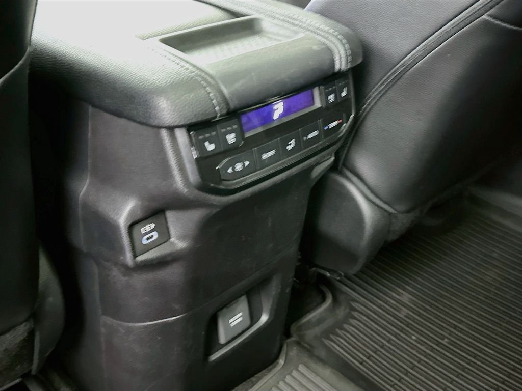 Used 2024 Pearl Toyota MAX Platinum image 28