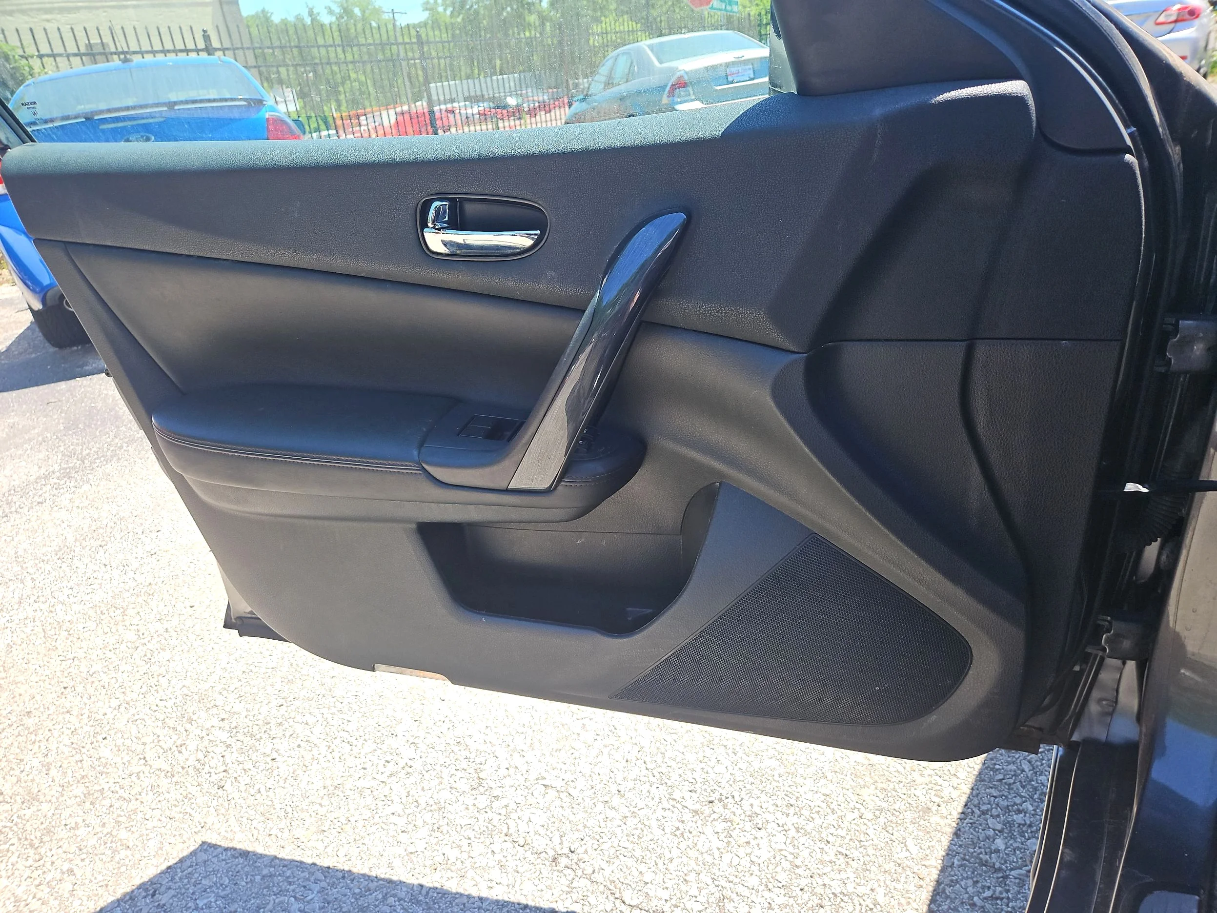 Used 2014 Gun Metallic Nissan 3.5 SV image 13