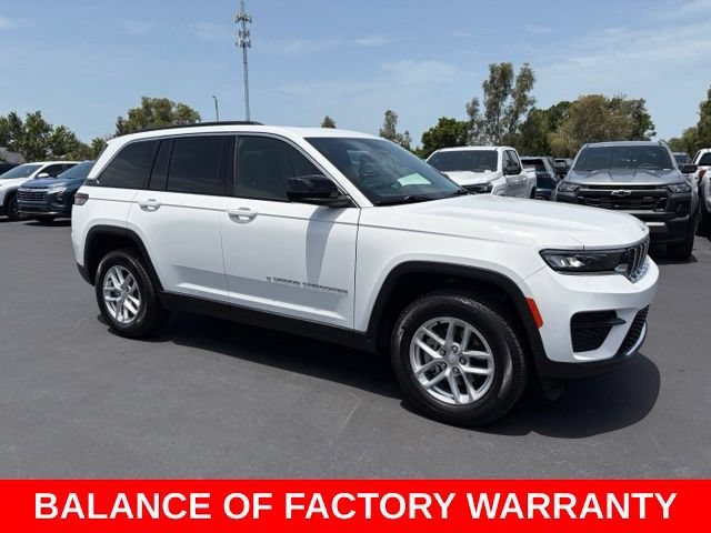 Used 2025 White Jeep Laredo X 4x2 image 1