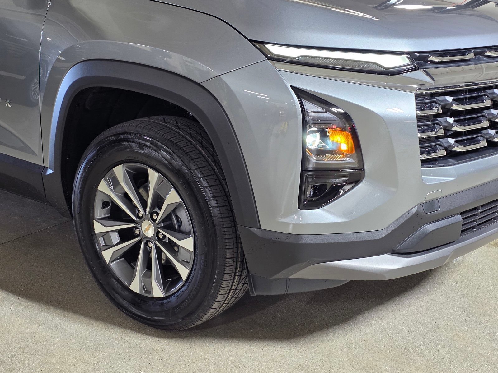New 2027 Sterling Gray Metallic Chevrolet LT image 10