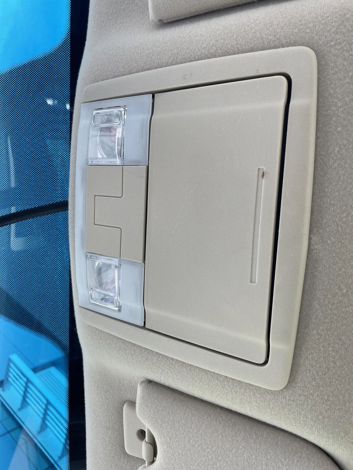 Used 2009  Mercury Premier image 3
