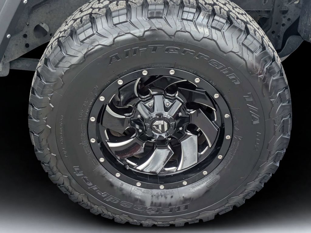 Used 2022 White Jeep Unlimited Willys image 11