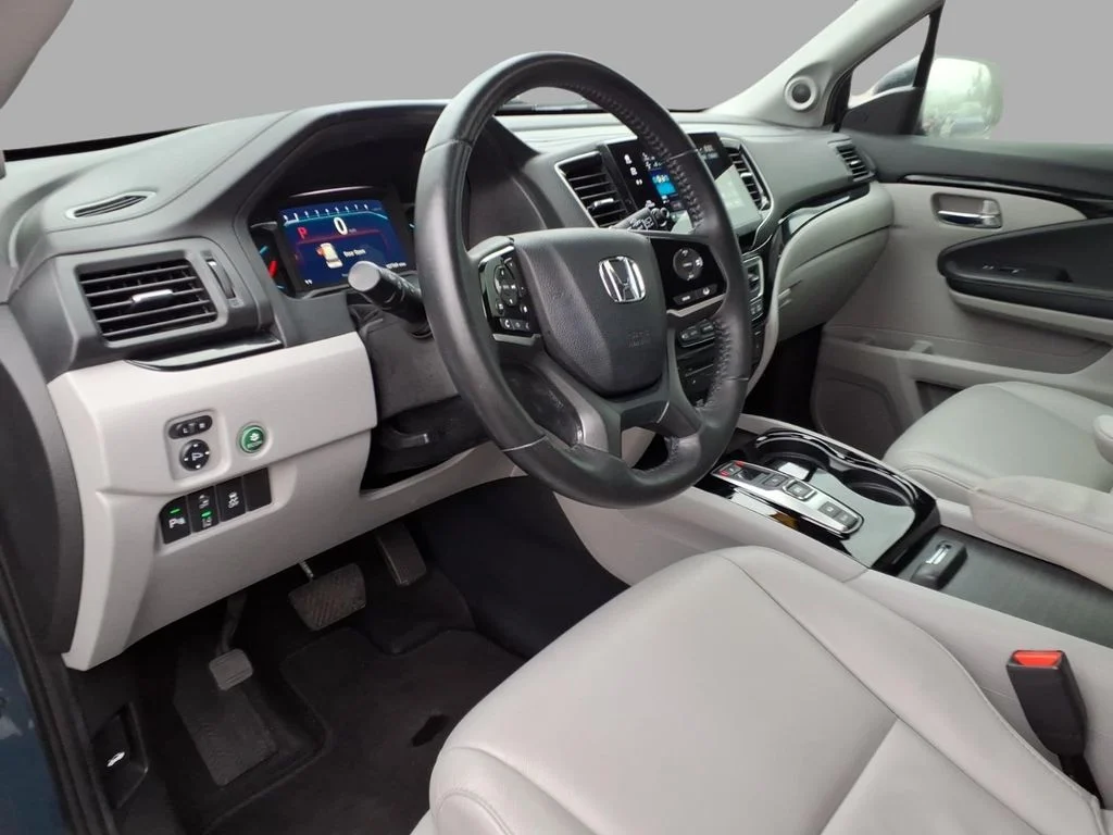 2021 Honda Pilot Touring - Photo 19