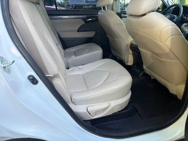 Used 2024 Off-white Toyota Limited image 15
