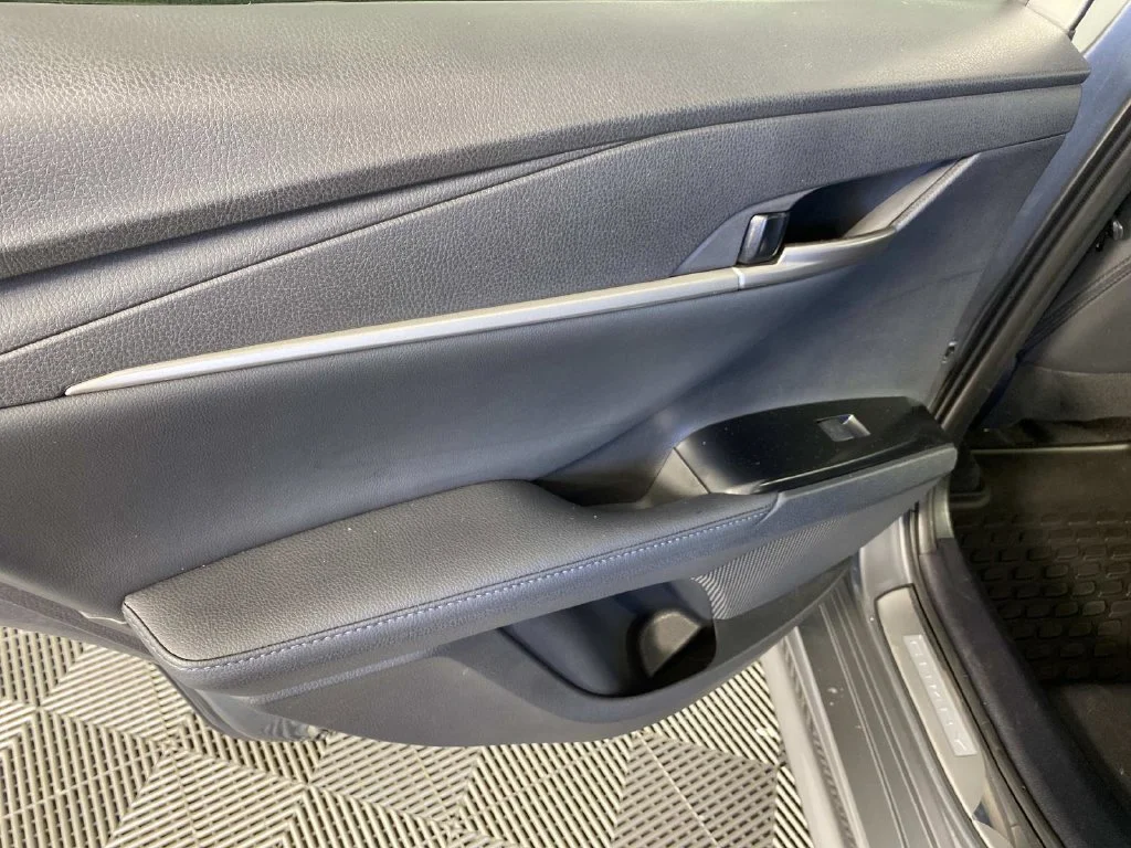 Used 2025 Midnight Black Metallic Toyota XSE image 27