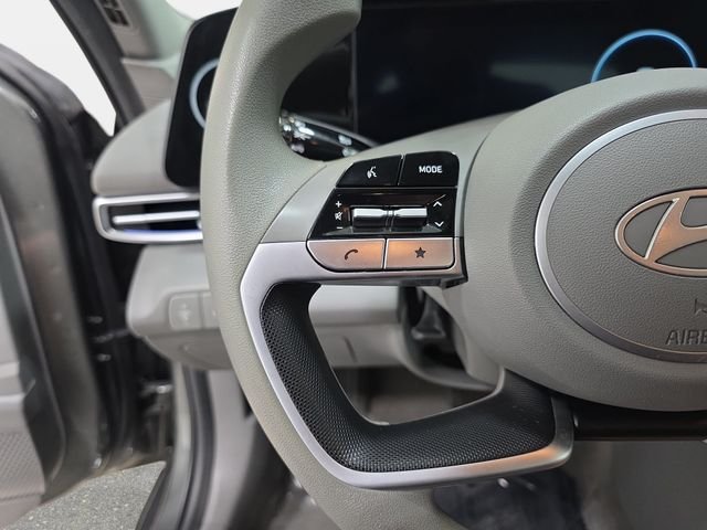 Used 2024 Gray Hyundai SEL image 17