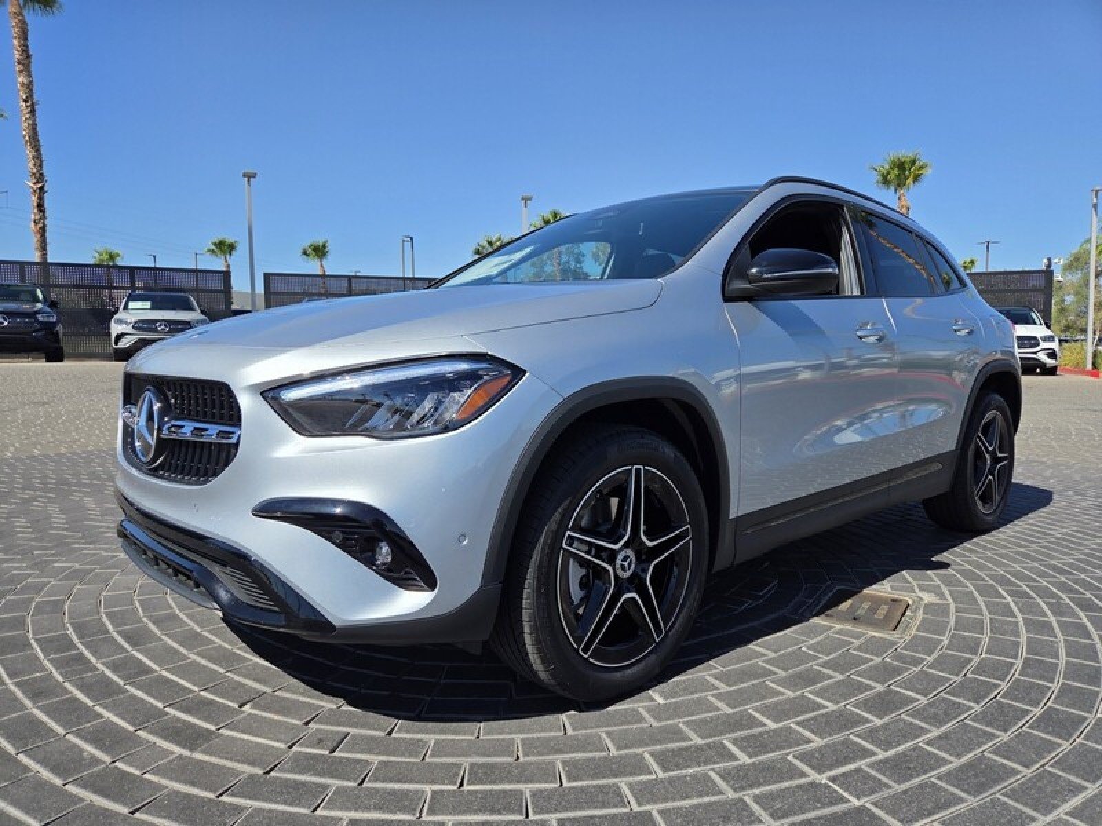New 2026 Cirrus Silver Metallic Mercedes-Benz GLA 250 SUV image 8