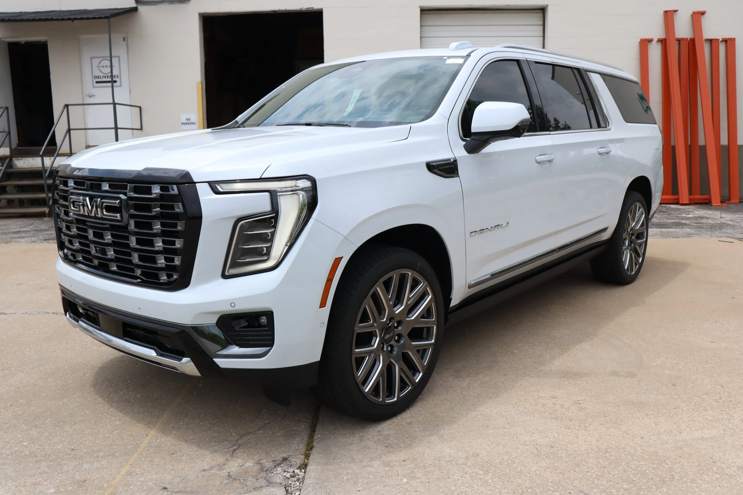 New 2026 Glacier White Tricoat GMC Denali Ultimate image 4