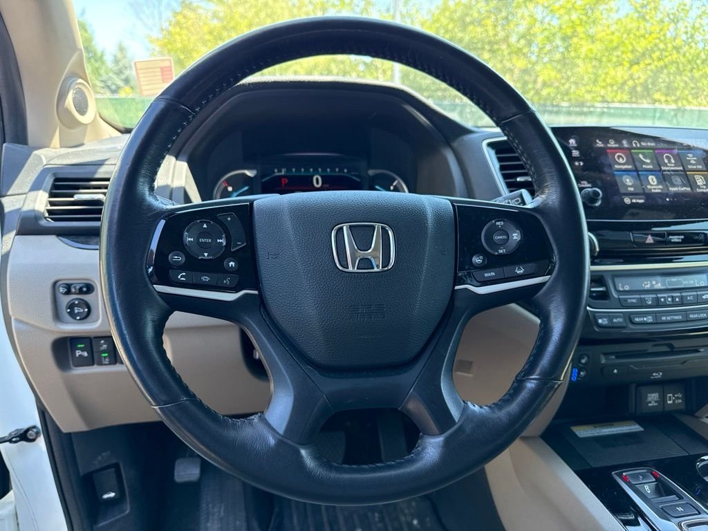 Used 2019 White Diamond Pearl Honda Elite image 10