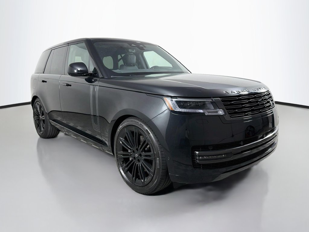 New 2027 Santorini Black Land Rover SE image 3