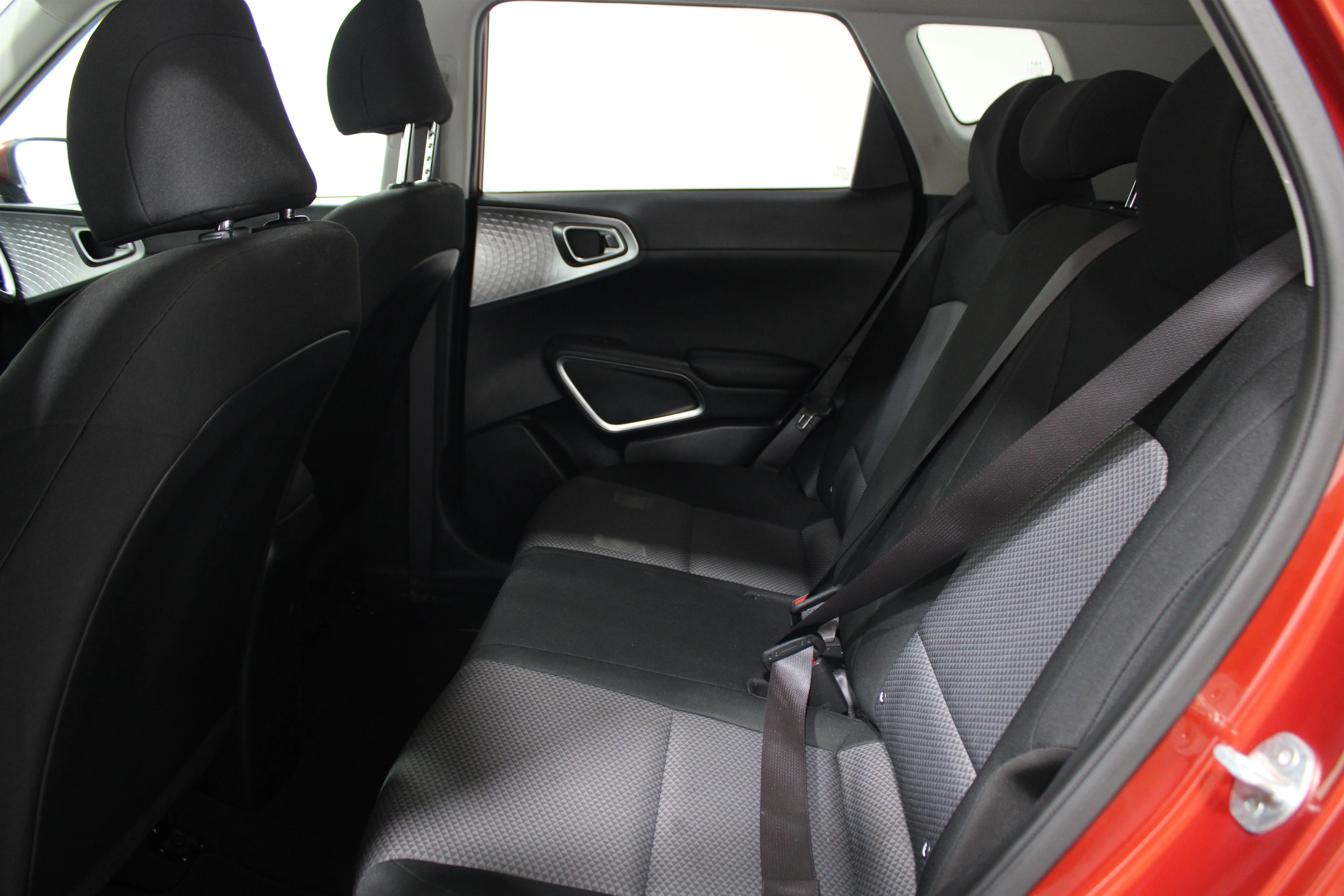 2024 Kia Soul LX - Photo 19