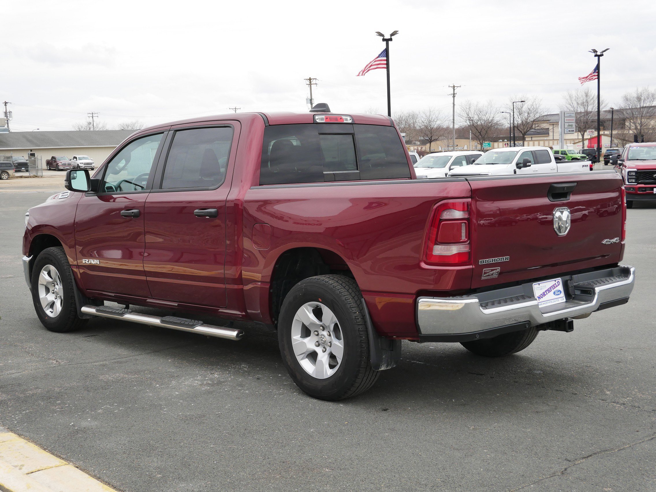 View vehicle photo 6