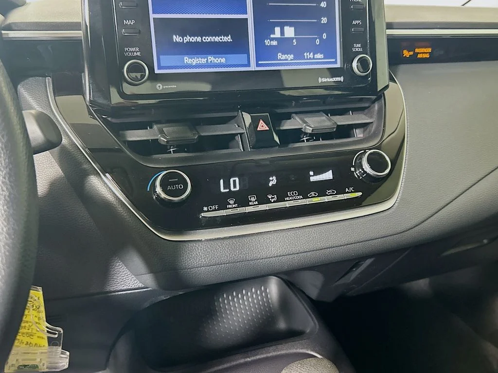 Used 2022 White Toyota LE image 15