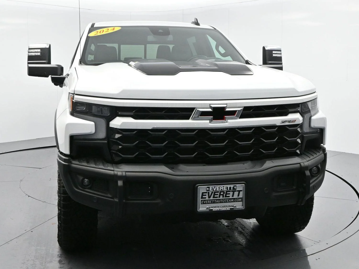 Used 2024 Summit White Chevrolet ZR2 image 2